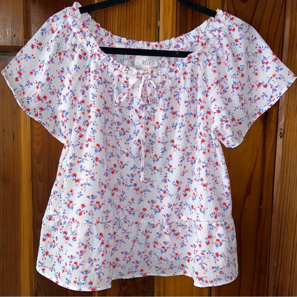 NWT FLORAL hippie rose boho short sleeve top medium.